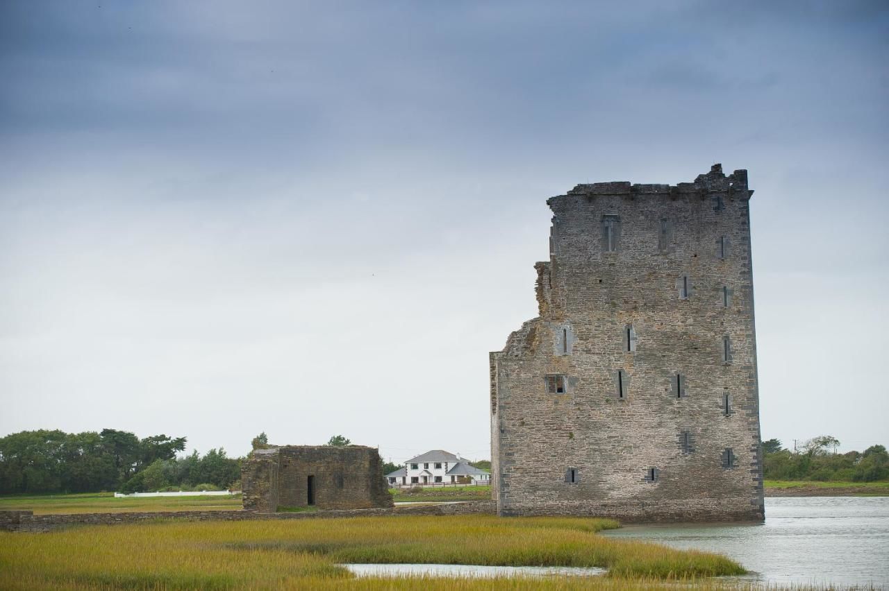 Отели типа «постель и завтрак» Castle View House Ballylongford