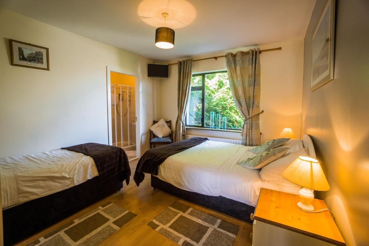 Отели типа «постель и завтрак» Castle View House Ballylongford